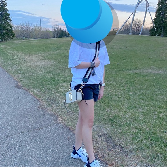 ❤️SOLD❤️Marc Jacobs Snapshot - Picture 4 of 12